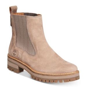 Timberland Women’s Courmayeur Valley Chelsea Boots